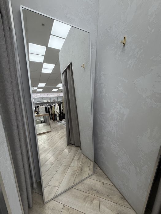 Срочно продам зеркала доя бутика