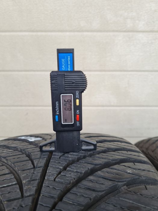 Всесезонни гуми 2 броя GOODYEAR Vector4seasons 235 55 R17 дот 1719