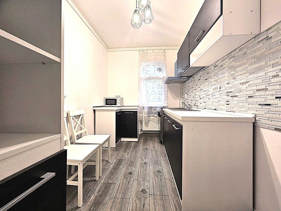 Apartament 2 camere, decomandat. Zona Gradiste Arad