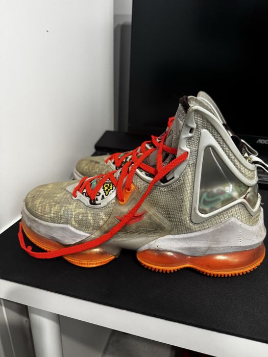 Lebron 19 “Fast Food”