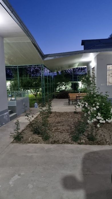 Продается дом (не дача)