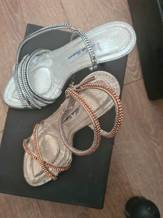 Продам обувь 35-36р