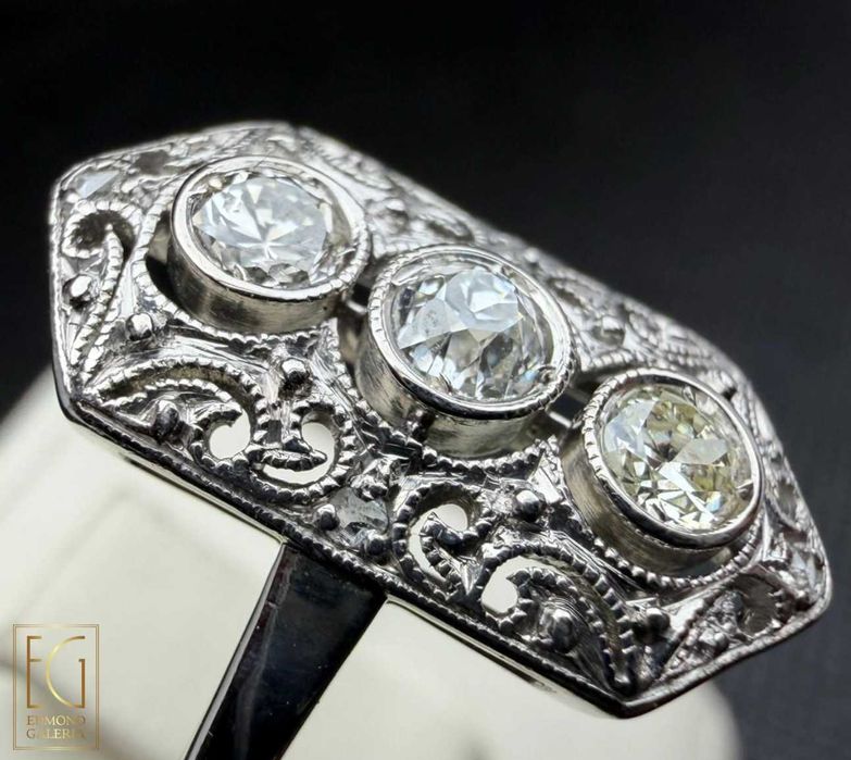 Inel Art Deco din aur alb, decorat cu diamante