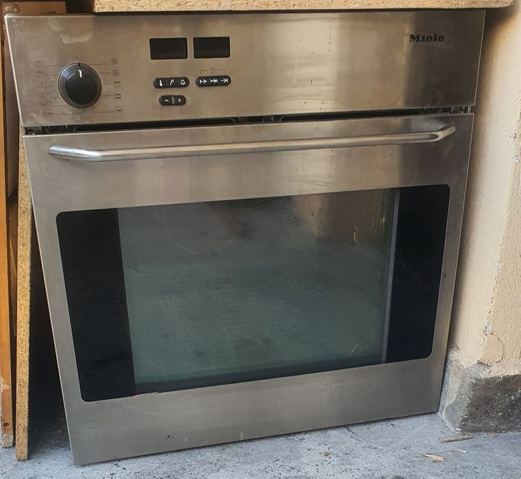 Фурна за вграждане Miele