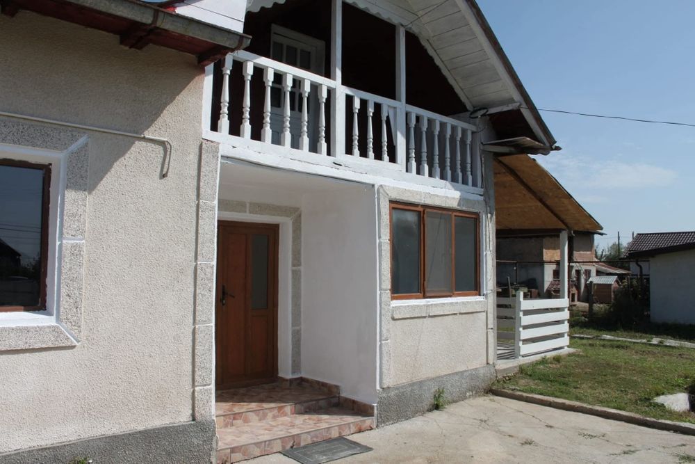 Vând casă Bradu Argeș 5 minute de Pitești