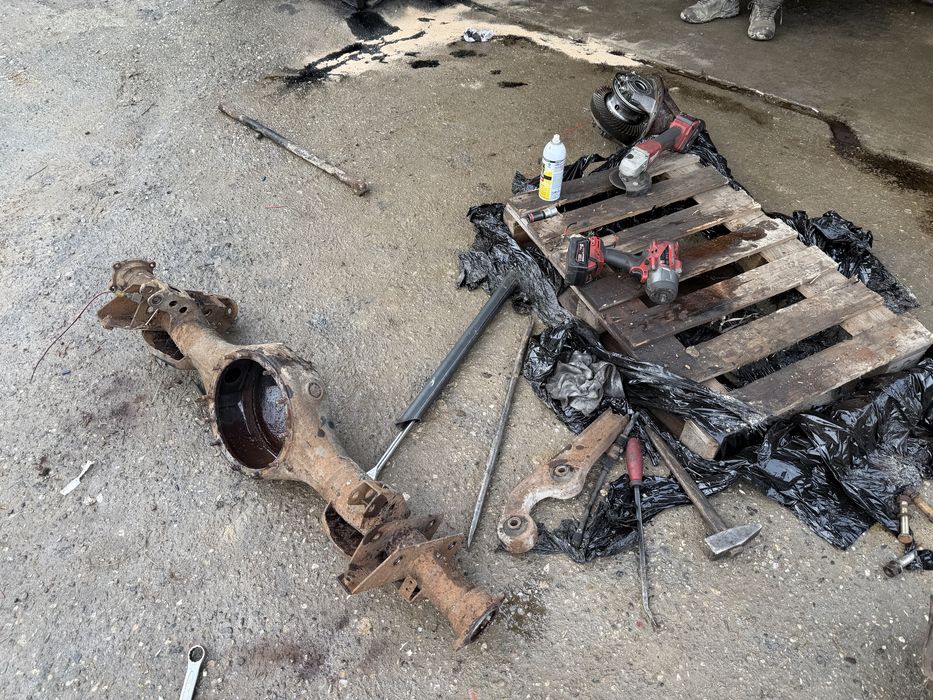 Заден мост Паджеро 2.8