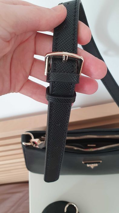 Черна чанта Guess