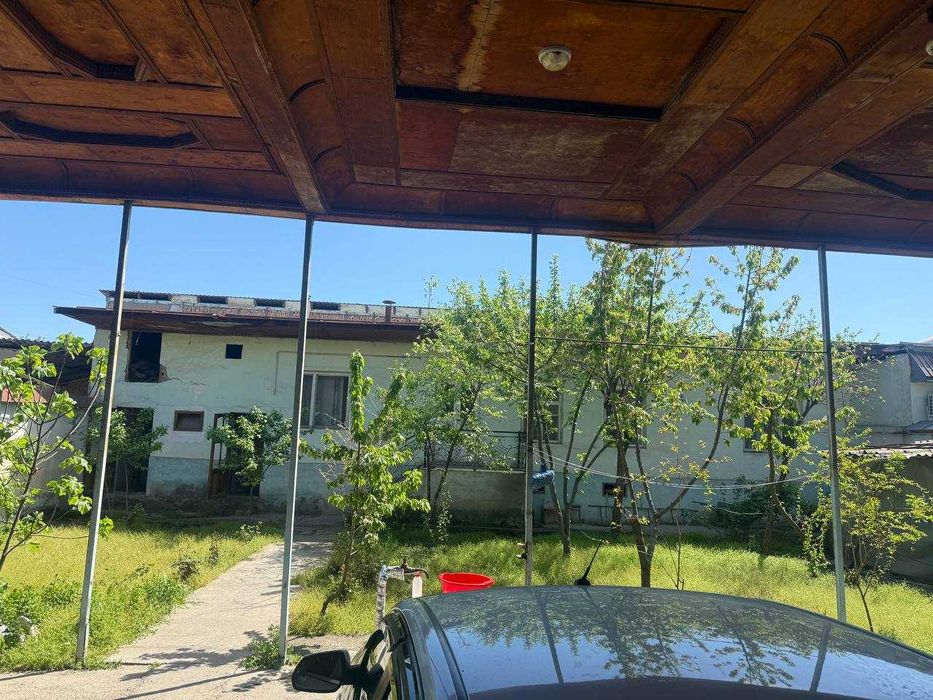 СРОЧНО!! Продается участок в Яшнабаде 6 соток 5 ком улица Киргизбойота