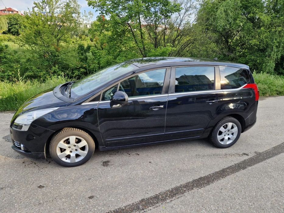Peugeot 5008 2012 diesel, 4.308 € — imagine 2