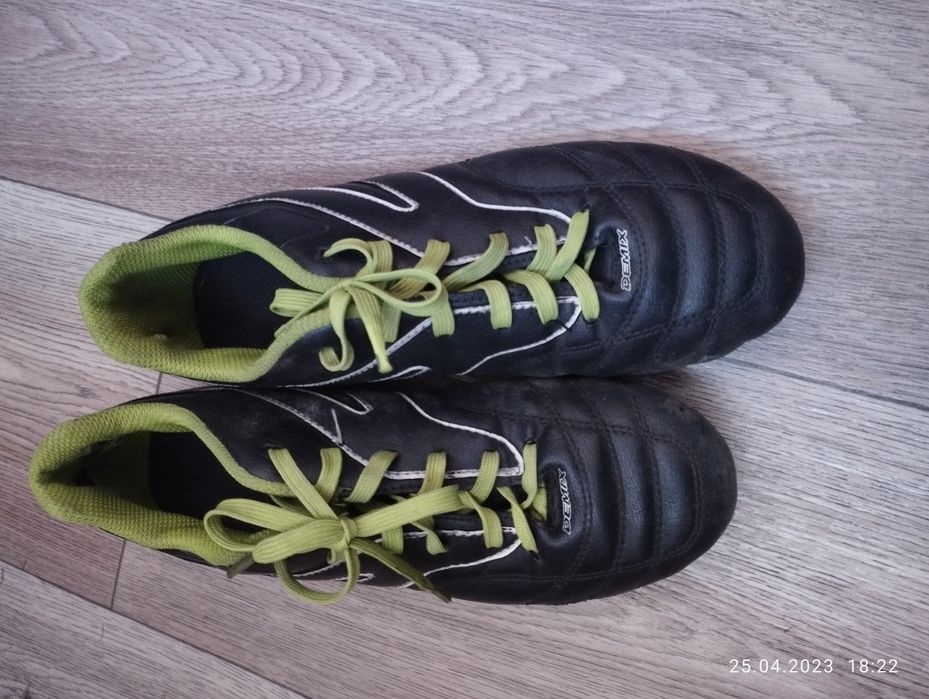 Футбольный бутсы оригинал