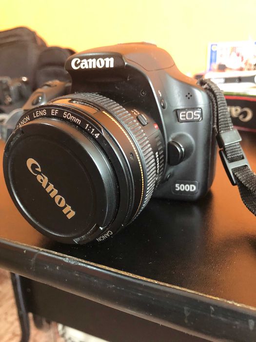 Canon EOS 500D-Дигитален Фотоапарат