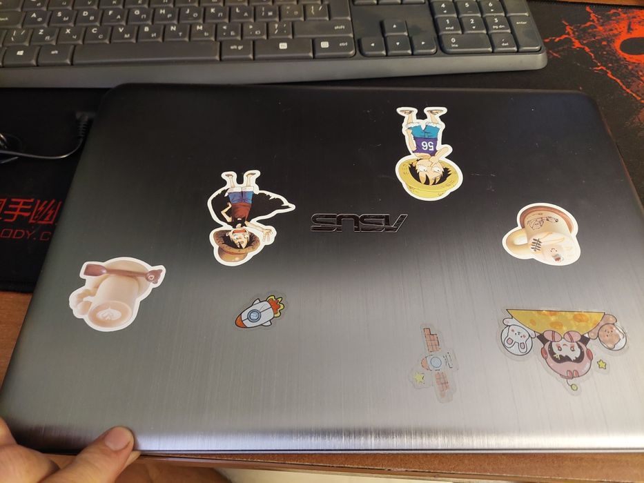 Ноутбук Асус E403N