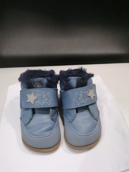 Обувки - буйки за прохождане КК