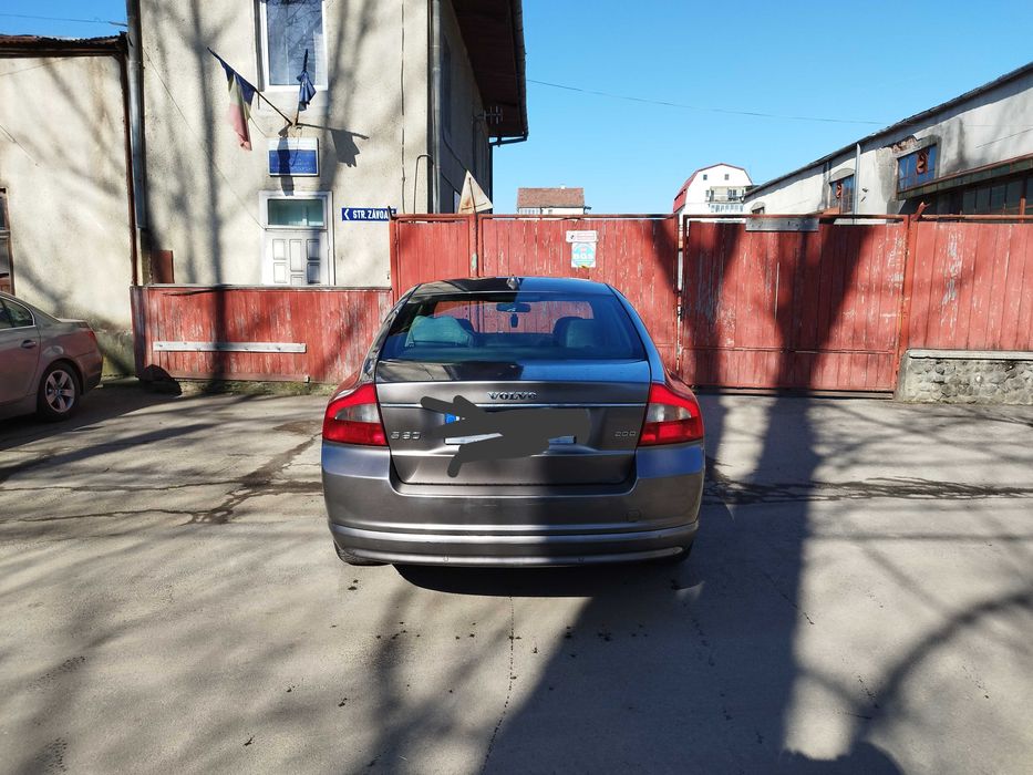 De Vânzare, Volvo S 80