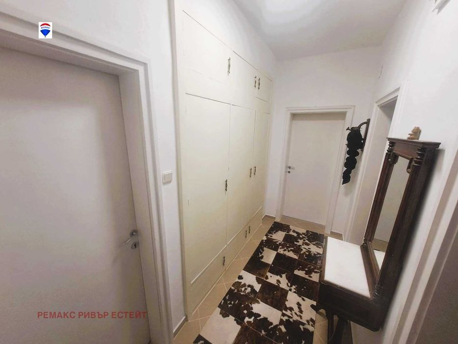 Тристаен апартамент под наем в центъра на гр. Русе