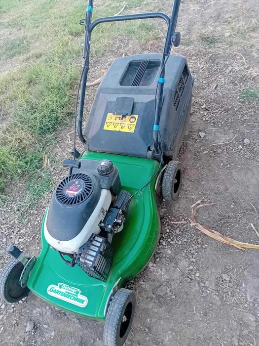 Бензинова косачка