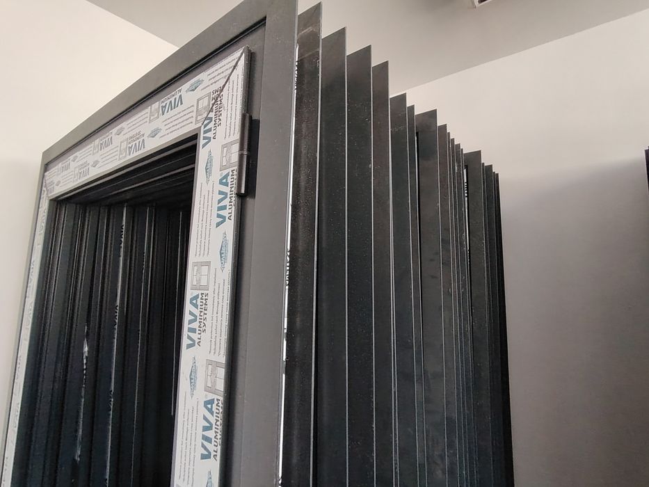 Алуминиеви врати цвят Антрацит