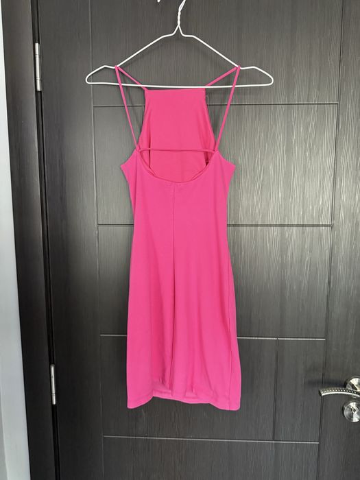 Розова къса рокля