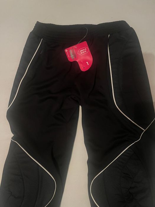 Pantaloni fotbal portar, produs nou cu eticheta,  model Kipsta 82