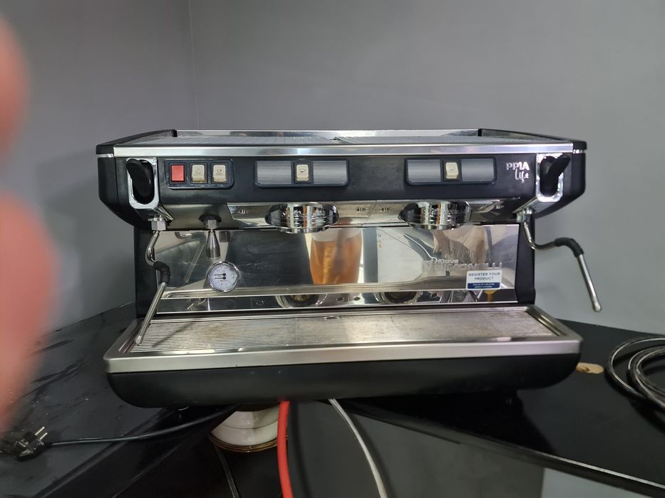 Кофемашинка фирмы simonelli