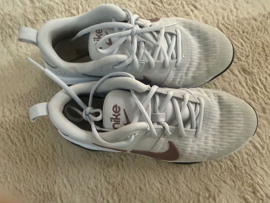 Маратонки Nike номер 40