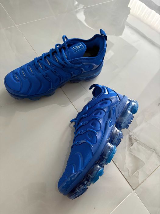 NIKE Air VaporMax Plus