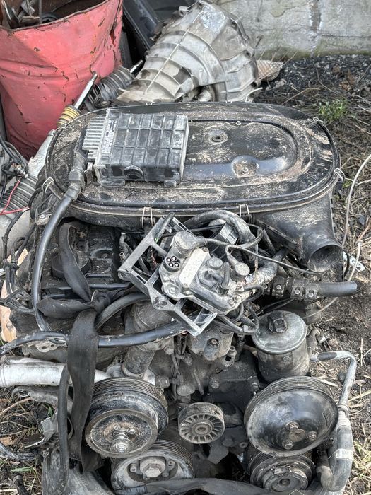 Мерседес  2.3 102  матор