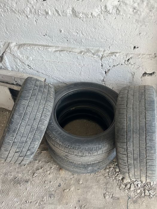 Продам шину 215/55 R17
