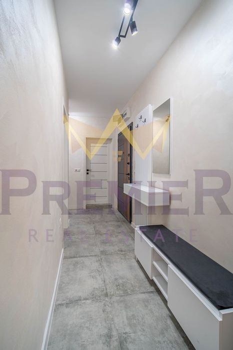 Продава се Тристаен апартамент в Варна, Възраждане 3 - 89 кв.м за 2012 €/кв.м - Снимка #8