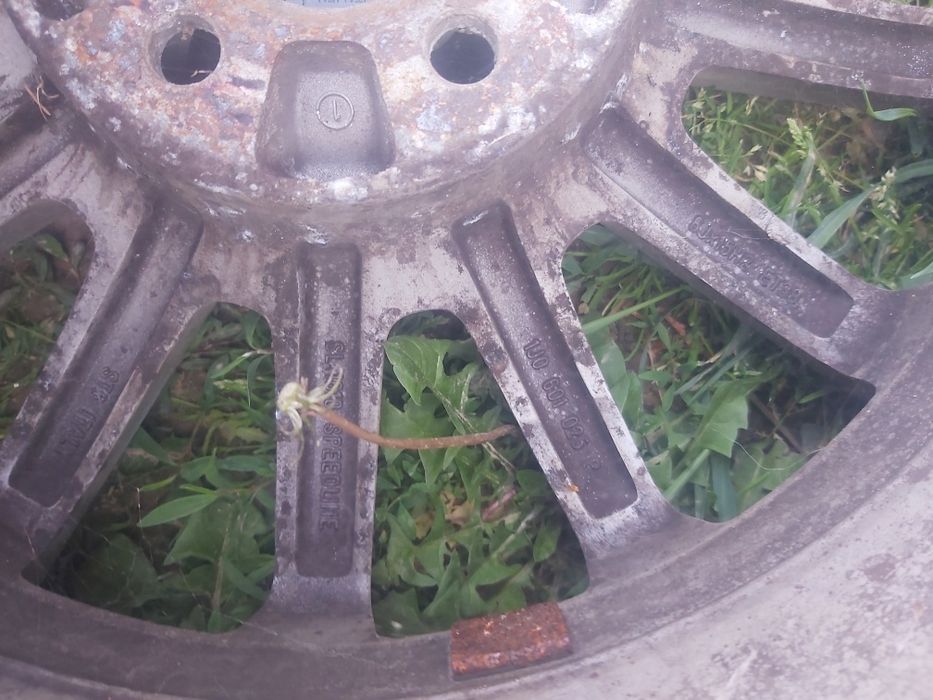 Jante vw Volkswagen  pe 15.cauciucuri de iarna 195 65 15 Doar 2 bucati