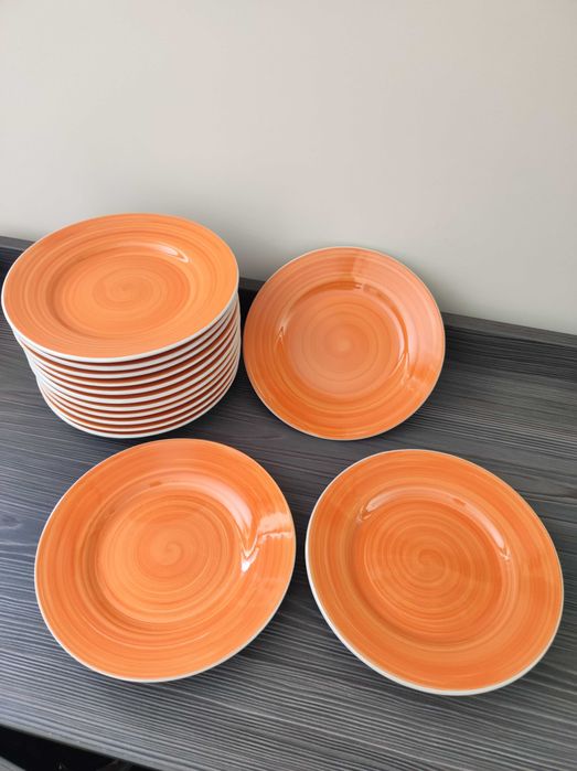 Керамични чинии - 14 бр.