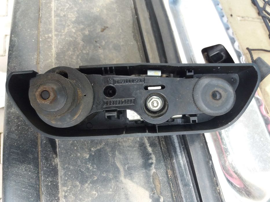 Рамо за чистачка на Пежо 407 комби