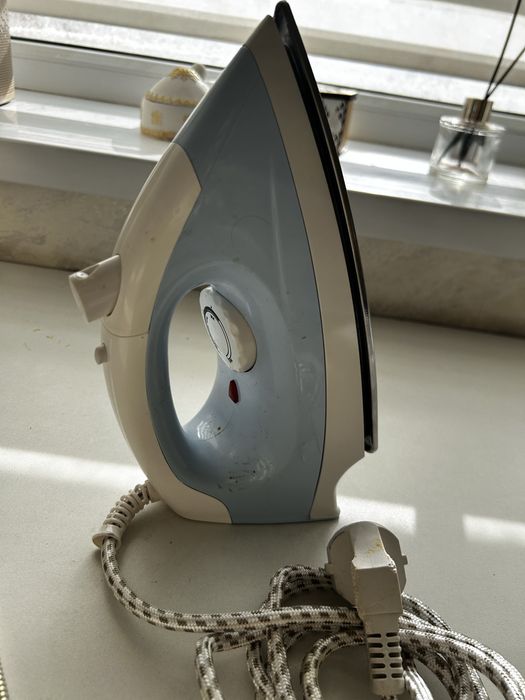 Утюг Elenberg новый