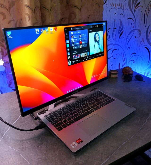 Отличный ideal Laptop Срочно! Смотрите фотографии свои.