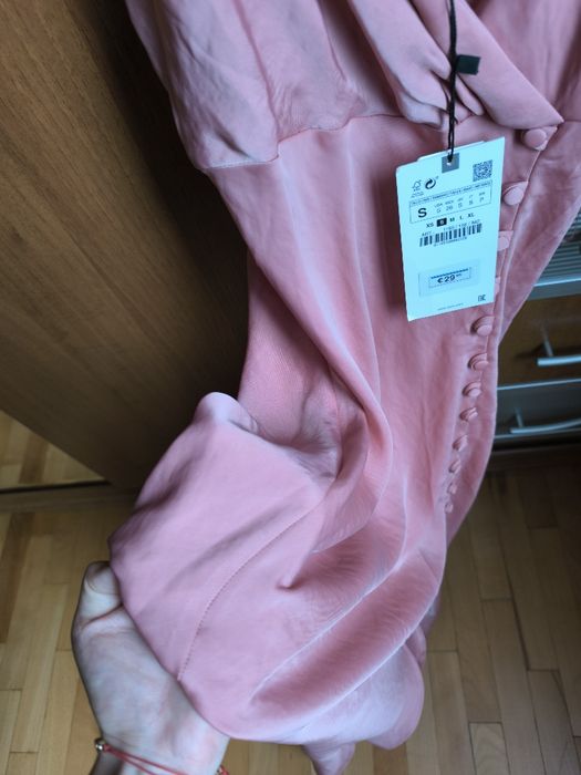 Дълга сатенена рокля Zara
