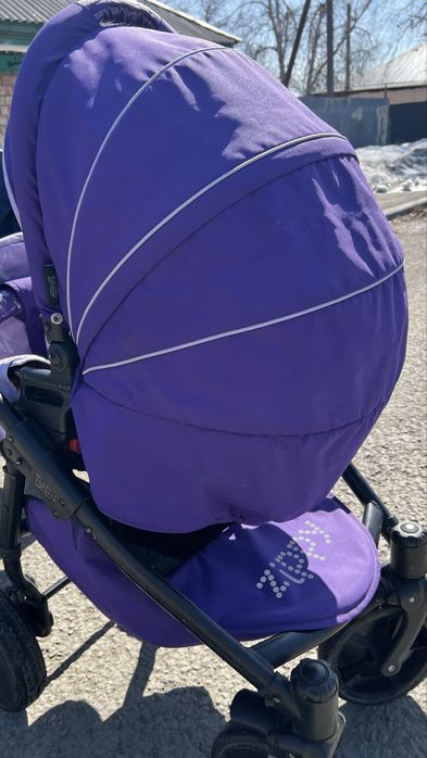 Продам Коляску 3 в 1  Zippy