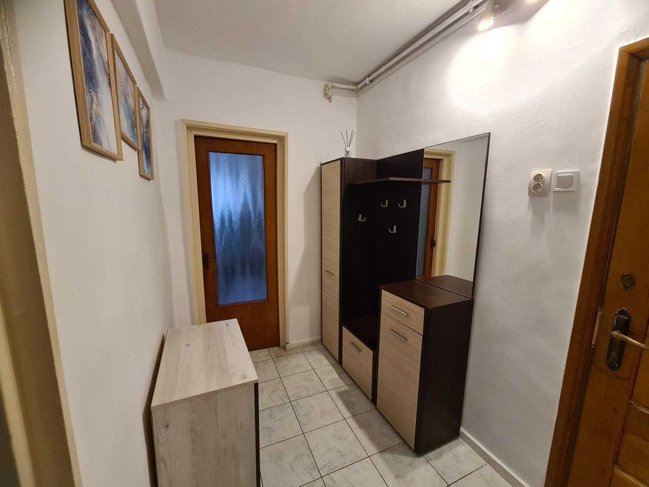 Inchiriez apartament cu doua camere city mall