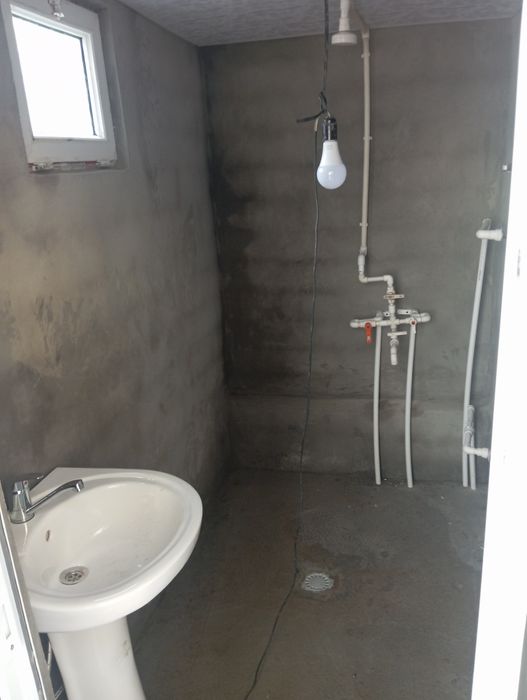 4 xonali xovli ijaraga beriladi