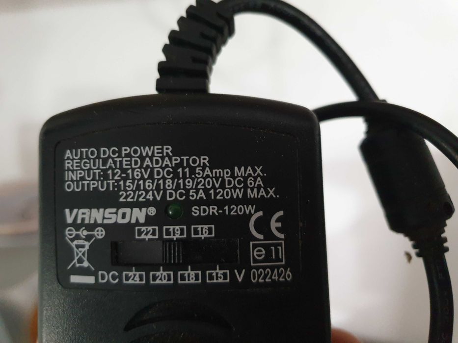 incarcator universal laptop auto 120w 8conectori