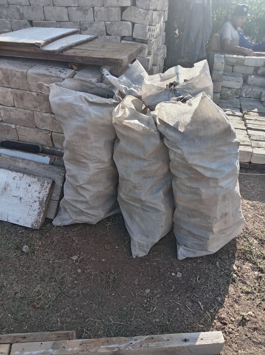 Продам: дрова,кирпич, балки