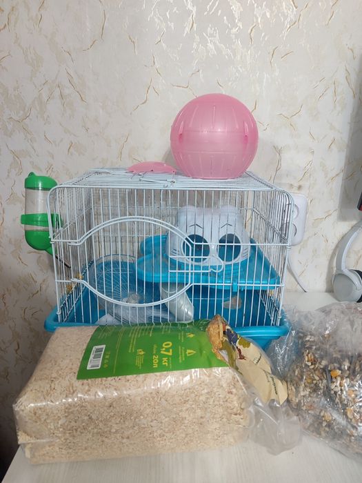 Продаю клетку для хомяка
