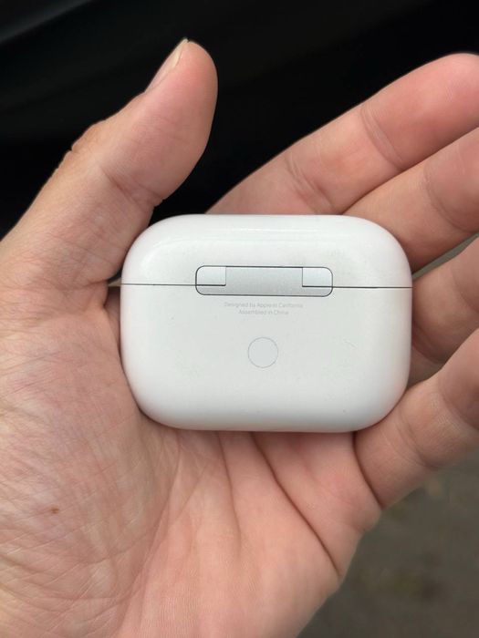 Оригинальный кейс AirPods Pro 1 (A2190)