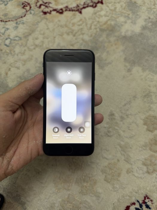 iPhone Ce,Apple .