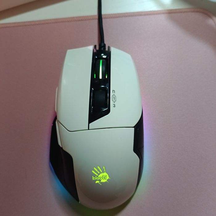 Мышка bloody W70 max белая