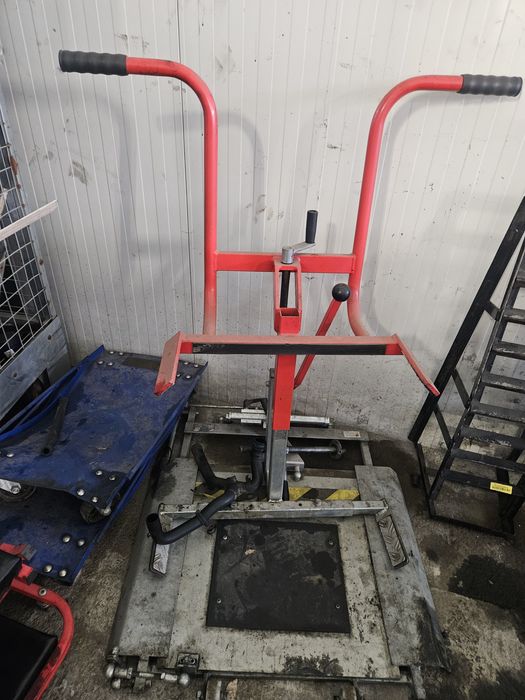 Afacere Service Auto dotat