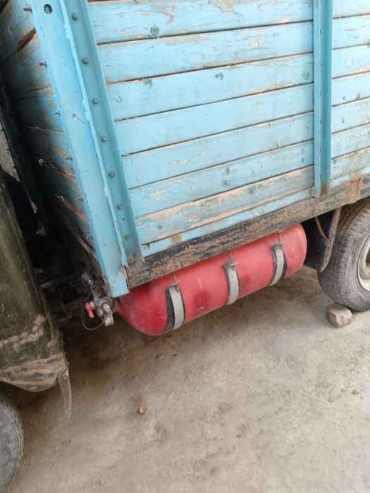 Uvazik sotiladi 1986 yili