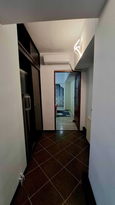 Inchiriez apartament 2 camere, zonă centrală