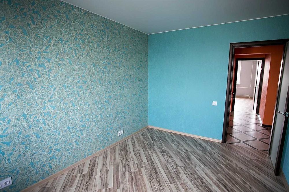 Малярные работы. Ламинат, Обои.