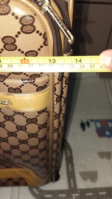 Чемоданы по 3000