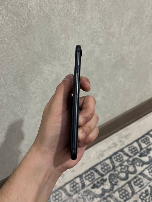 iPhone se 2020 black
